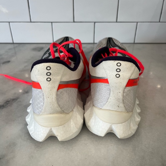 Saucony Endorphin Pro 4 - Picture 2 of 5
